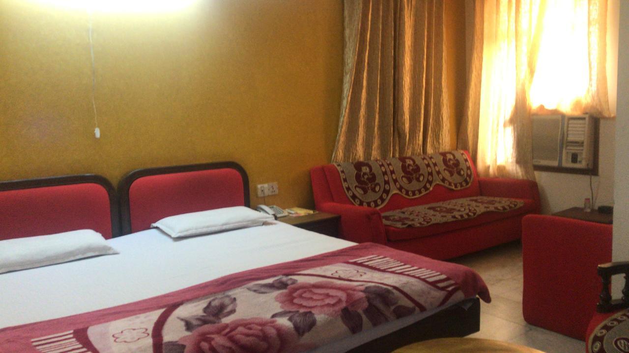 Hotel Sukant Palace Δελχί Εξωτερικό φωτογραφία